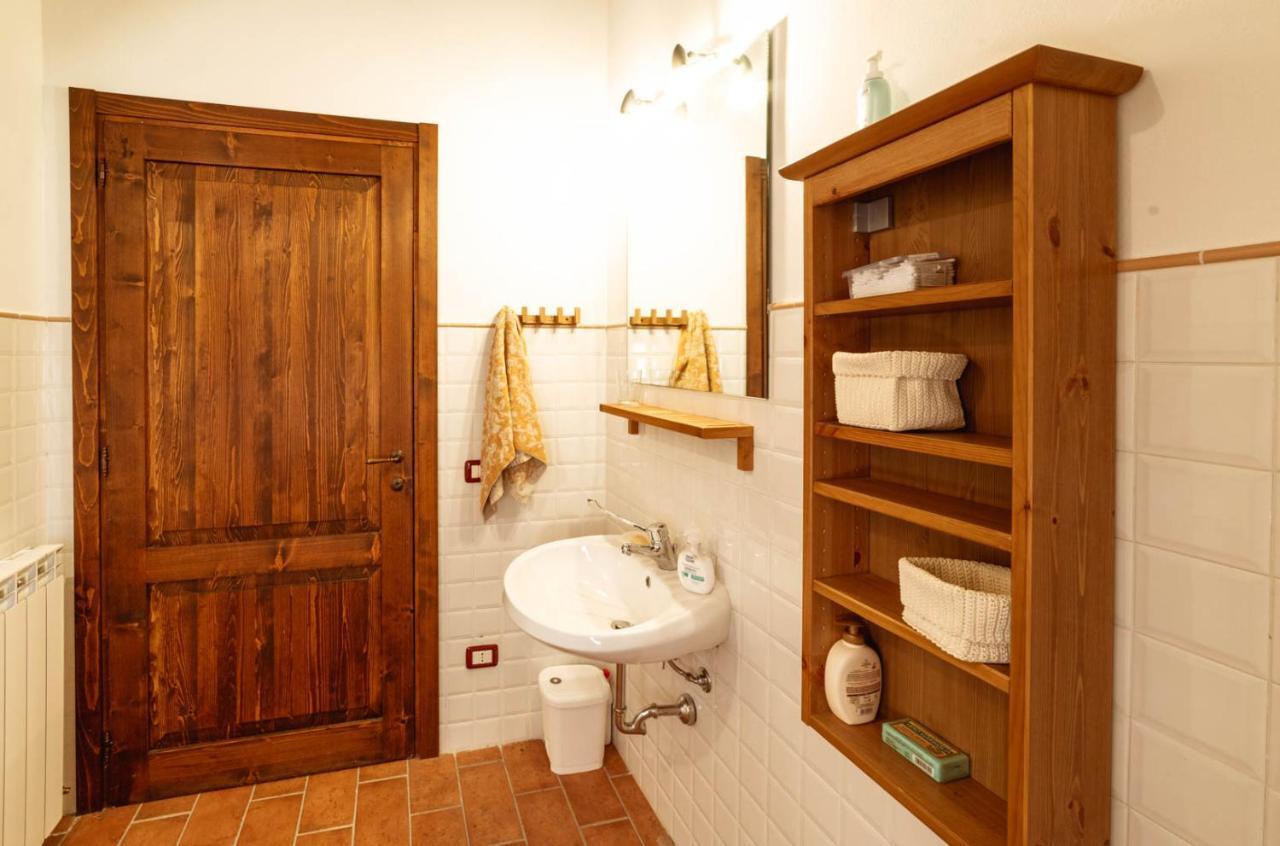 Agriturismo Le Radici อุมแบร์ทิเดอ ภายนอก รูปภาพ
